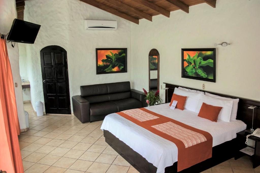 Arenal Volcano Inn — Junior Suite