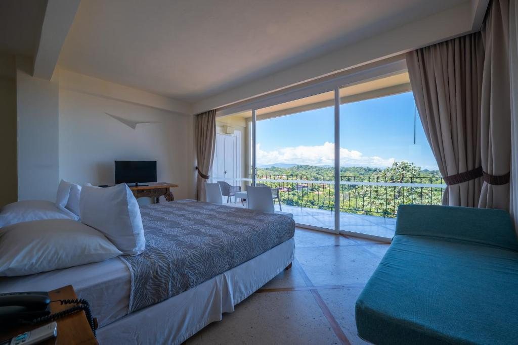 Hotel La Mariposa — Premier Sunrise Ocean View Room (king + sofa bed)