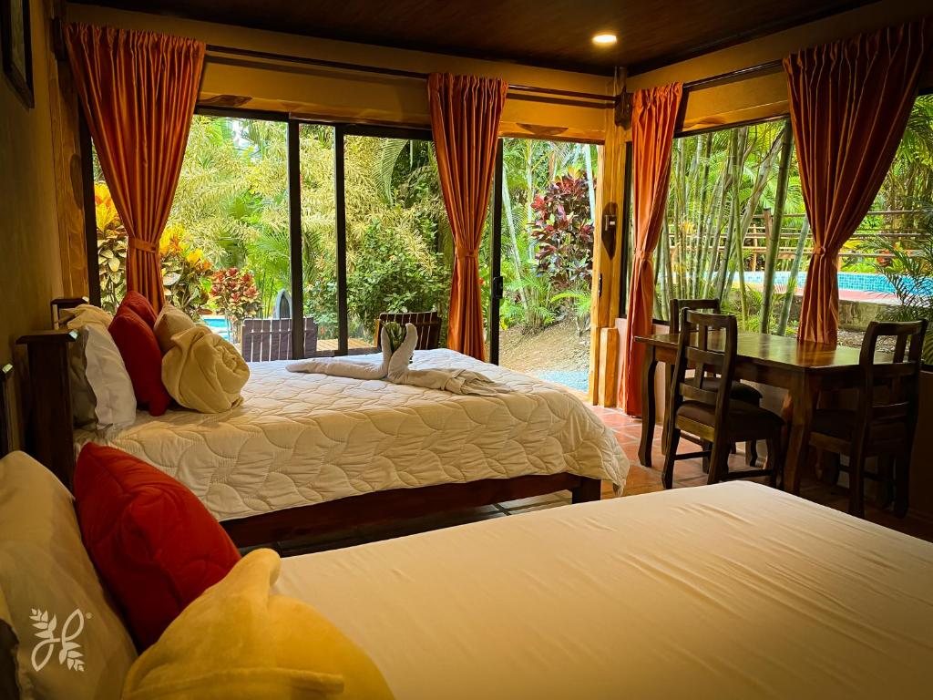 Hotel Heliconias Nature Inn & Hot Springs — Standard Double Room