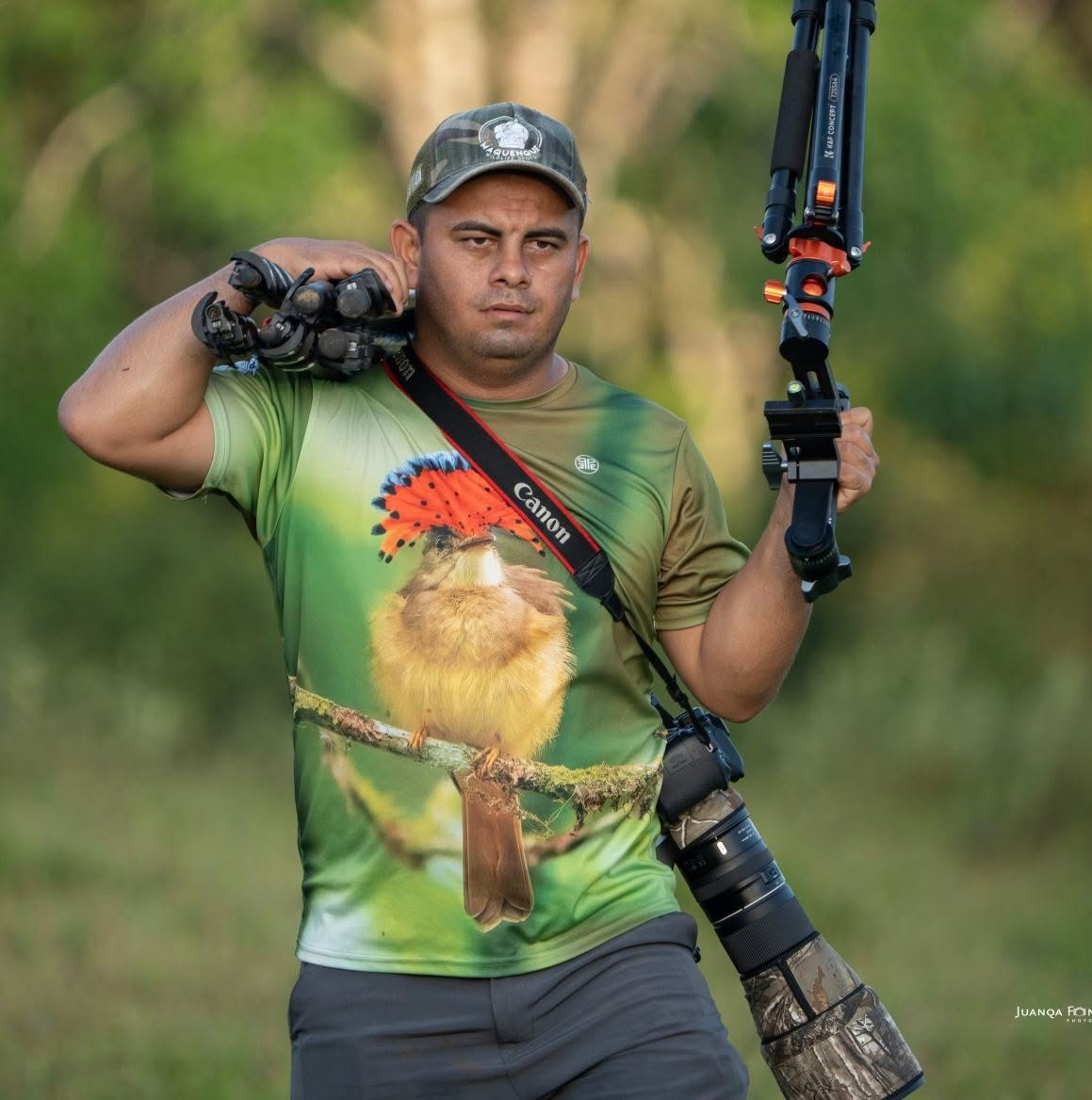 Edward Vargas — wildlife photographer and birding guide in Boca Tapada