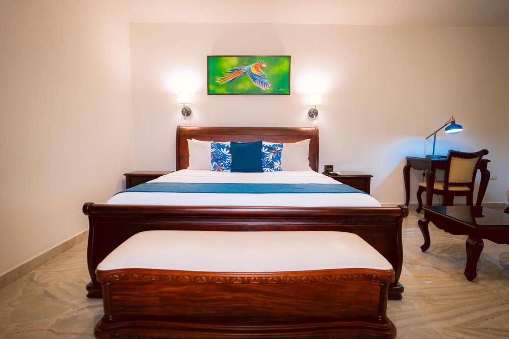 Paradise Hot Springs - Thermal Water & Volcano Views — Paradise Junior Suite with Hot Tub