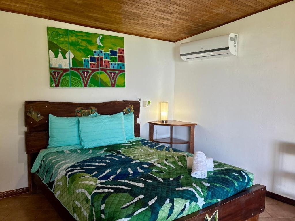 Hotel Planeta Sano — Standard Bungalow (queen bed)