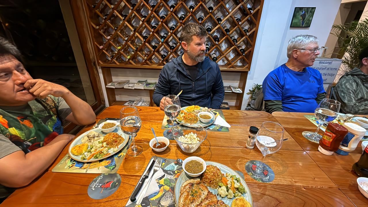 Shared meals between sessions