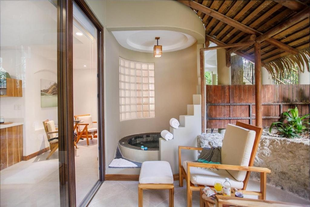 Arenas del Mar Beachfront & Rainforest Resort (Cayuga Collection)