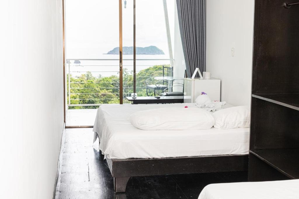 El Faro Containers Beach Hotel — Ocean View Quadruple Room (2 double beds)