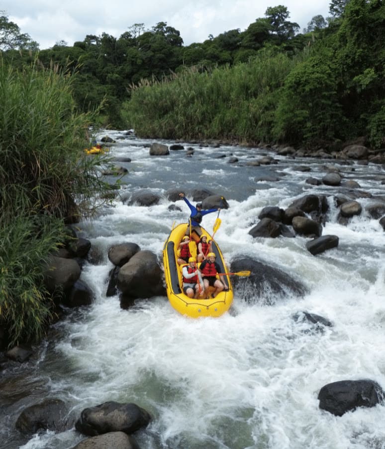 Sarapiquí River White Water Rafting – Class IV (Extreme)